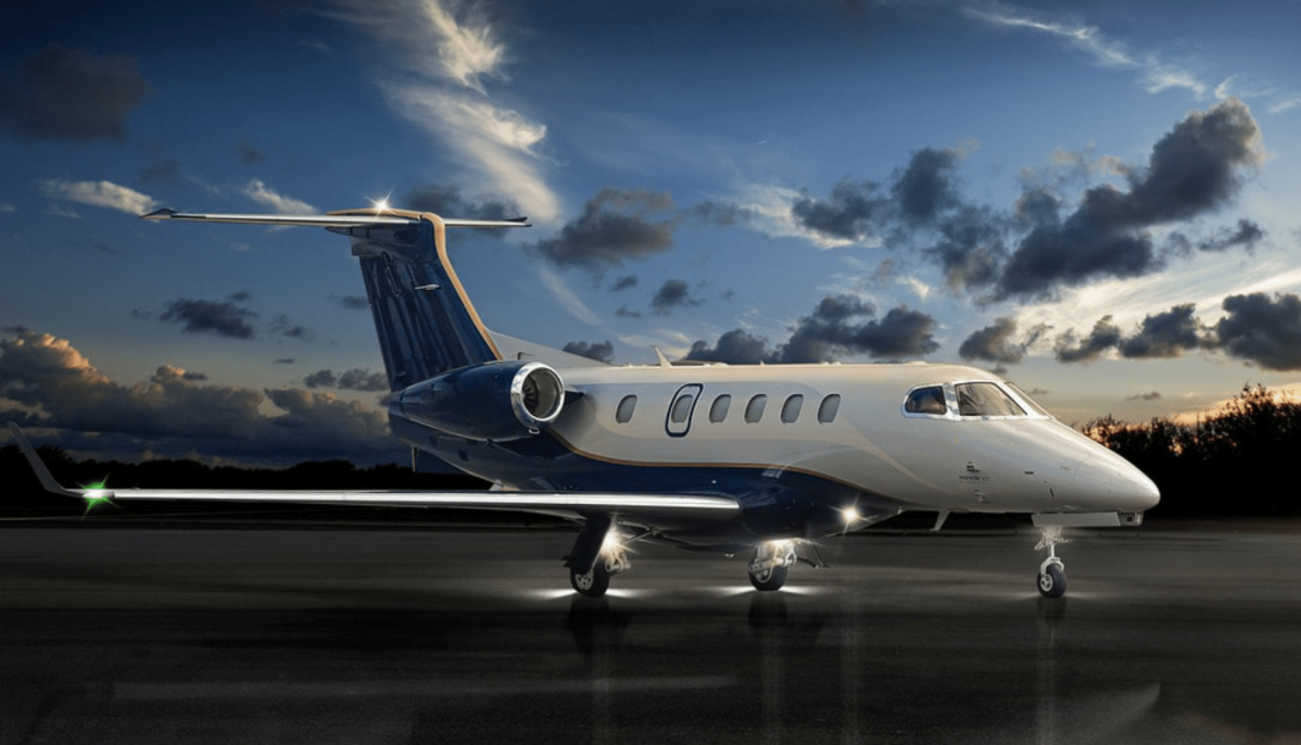 Aircraft paint shop delivering liveries for aircraft post check