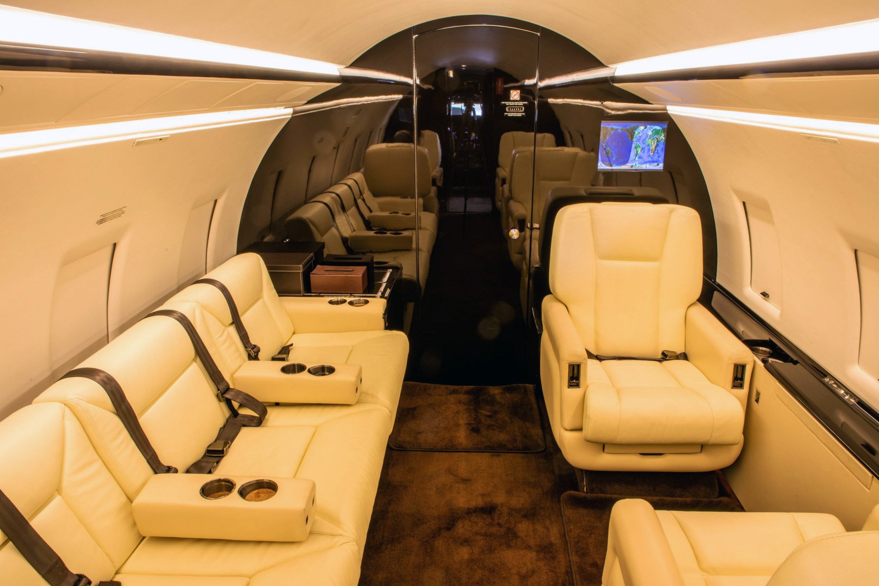 Bombardier Challenger 604 joins our charter fleet