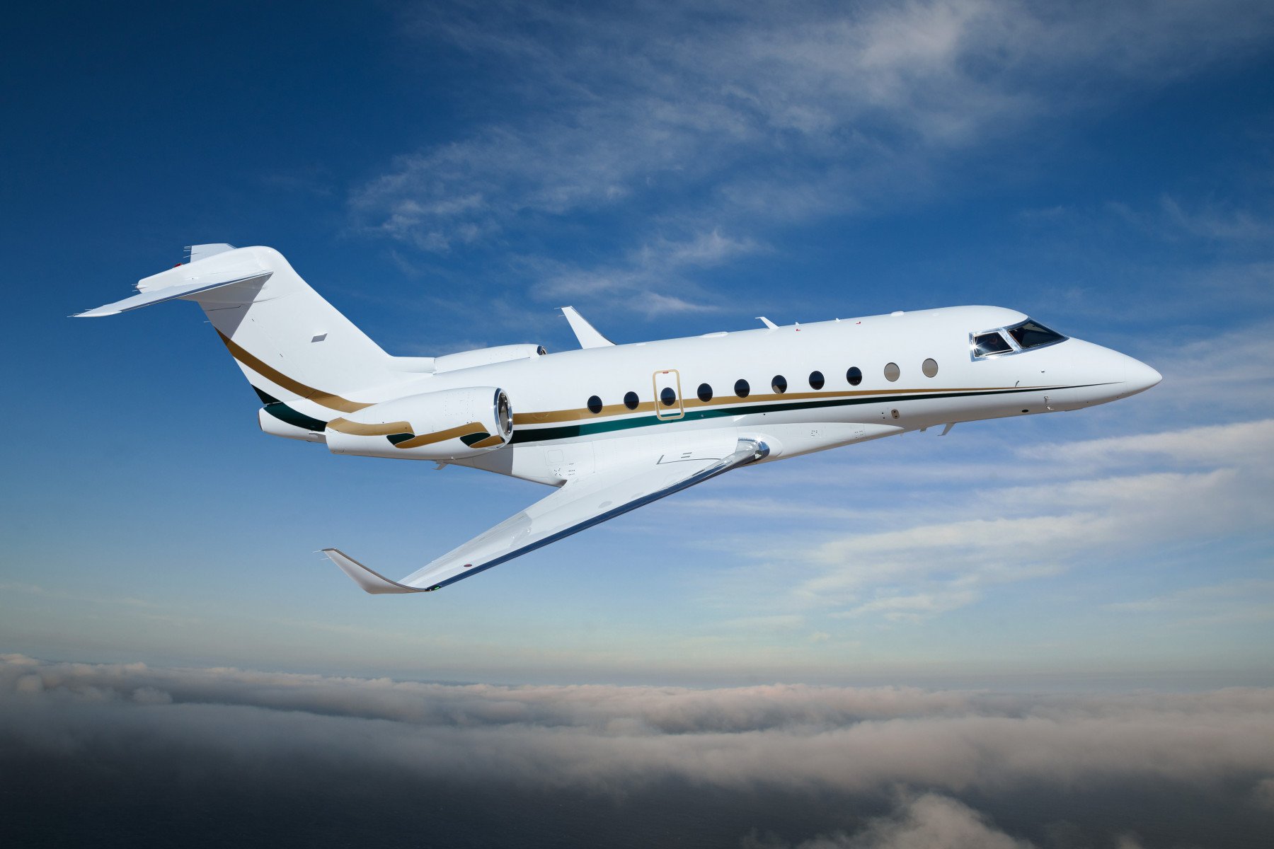 First UK based G280 available for charter.